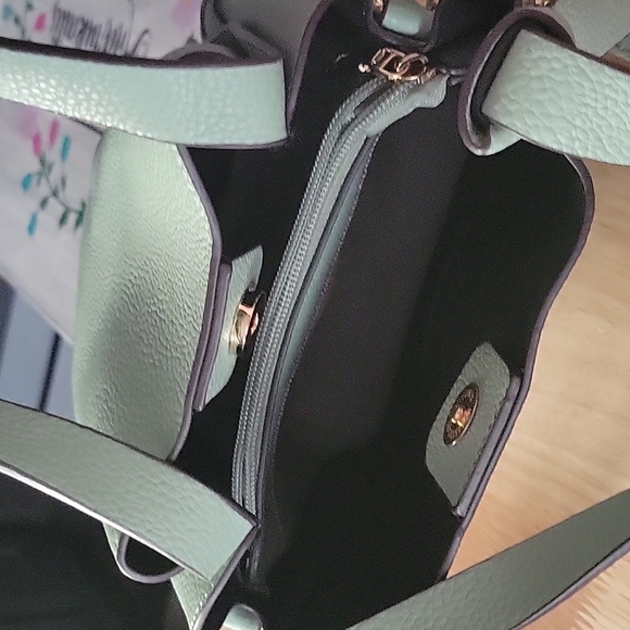 Kate spade purse - Picture 2 of 4